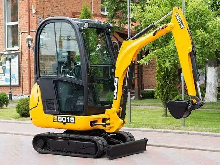 Аренда мини-экскаватора JCB 8018