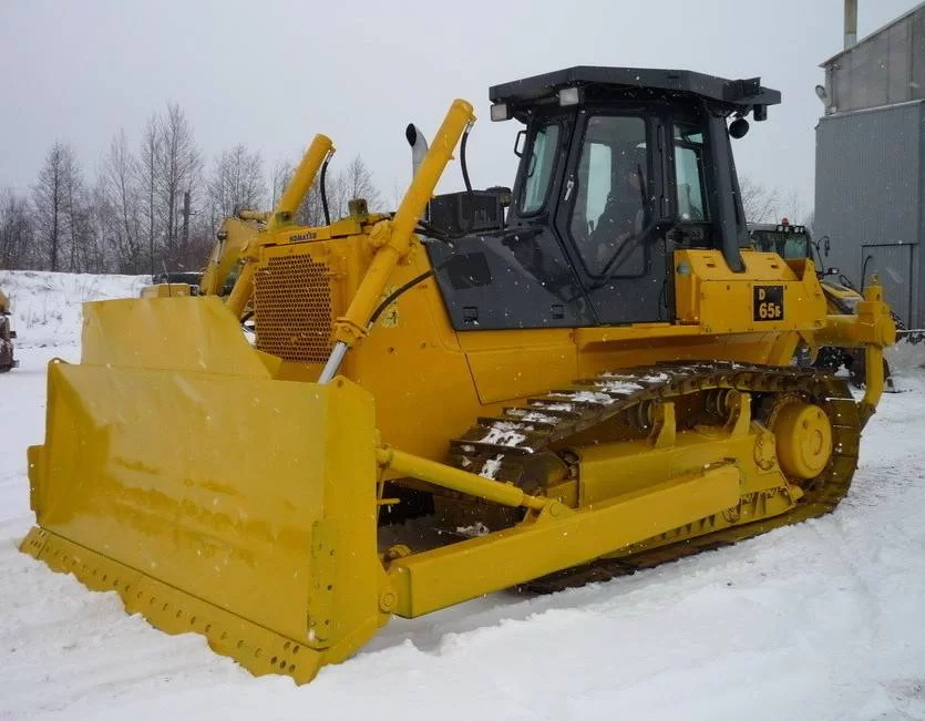 Аренда бульдозера Komatsu D65E-12