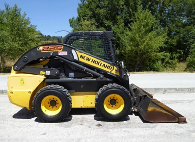 Аренда мини-погрузчика New Holland L225