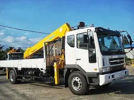 Аренда низкорамного манипулятора Soosan SCS 746L на базе Daewoo Ultra