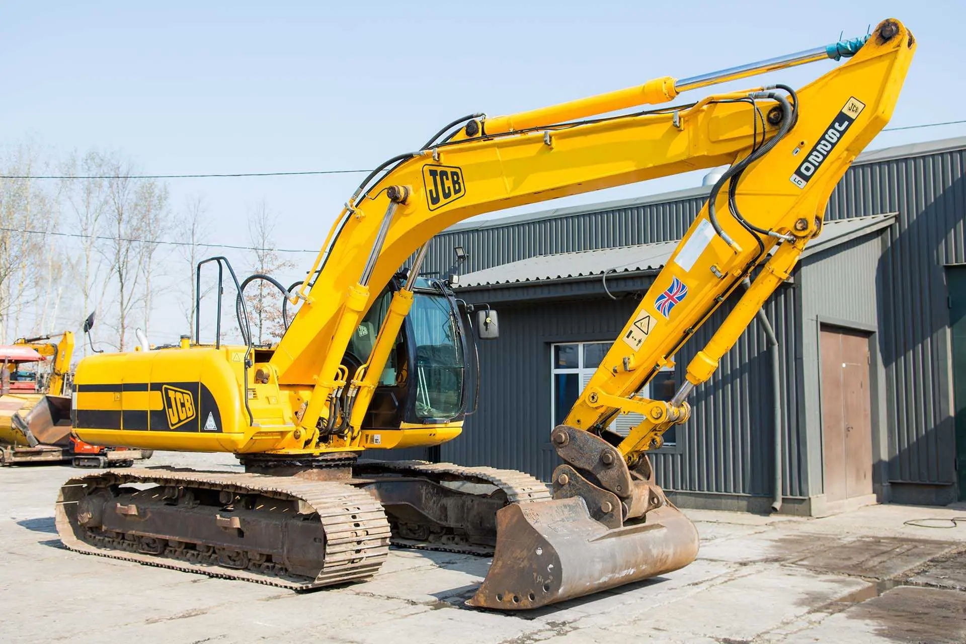 Аренда гусеничного экскаватора JCB 220