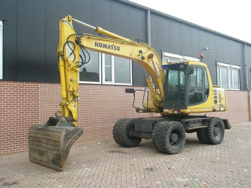 Аренда колесного экскаватора Komatsu PW130