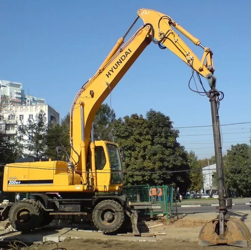 Аренда колесного экскаватора Hyundai R200W-7 с грейфером