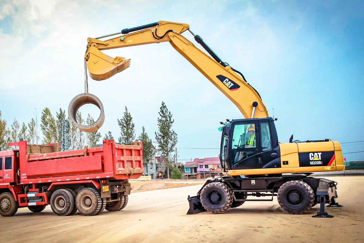 Аренда колесного экскаватора Caterpillar M320D2